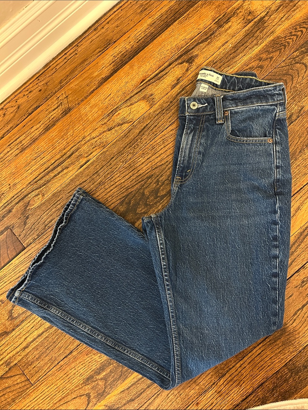 Abercrombie Curve Love High Rise Flare Sz 27 Short